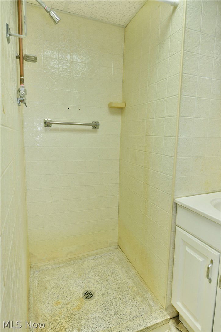 1639 Gypsy Lane Niles OH 44446