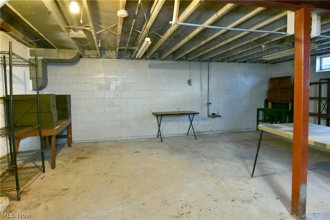 1639 Gypsy Lane Niles OH 44446