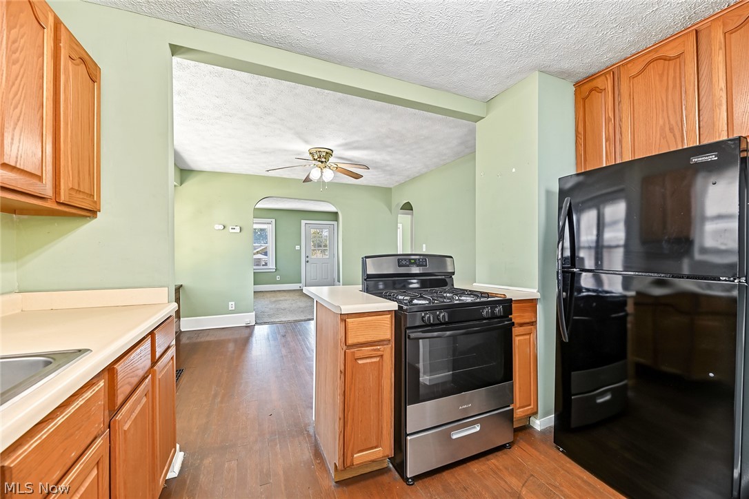 1897 Marks Avenue Akron OH 44305