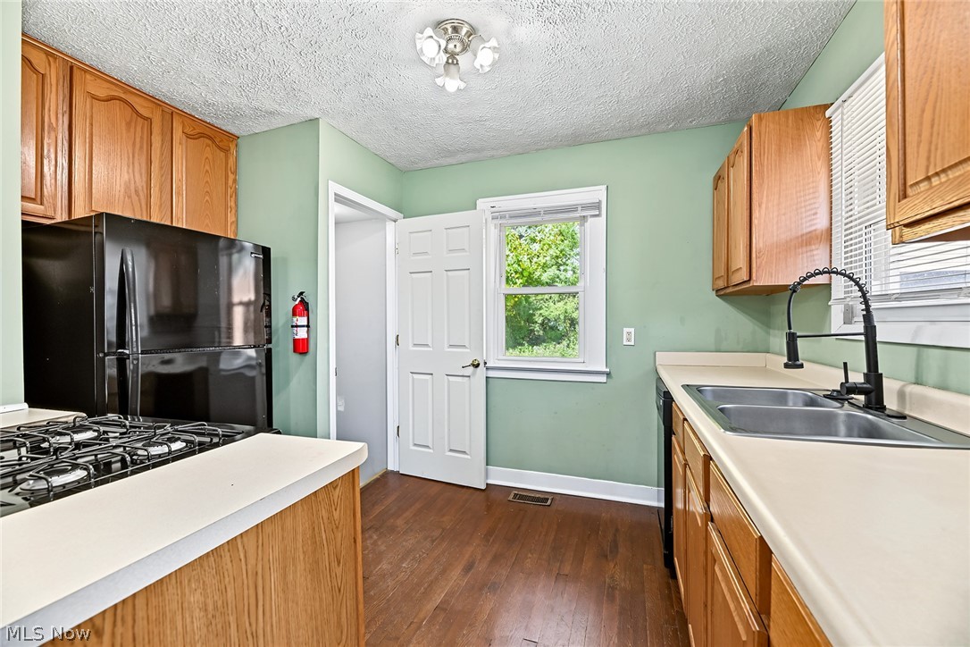1897 Marks Avenue Akron OH 44305