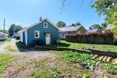1897 Marks Avenue Akron OH 44305