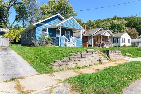 1897 Marks Avenue Akron OH 44305
