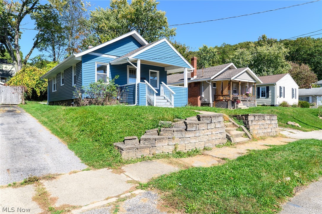 1897 Marks Avenue Akron OH 44305