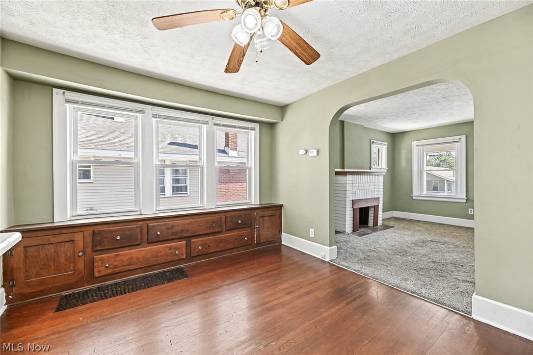 1897 Marks Avenue Akron OH 44305