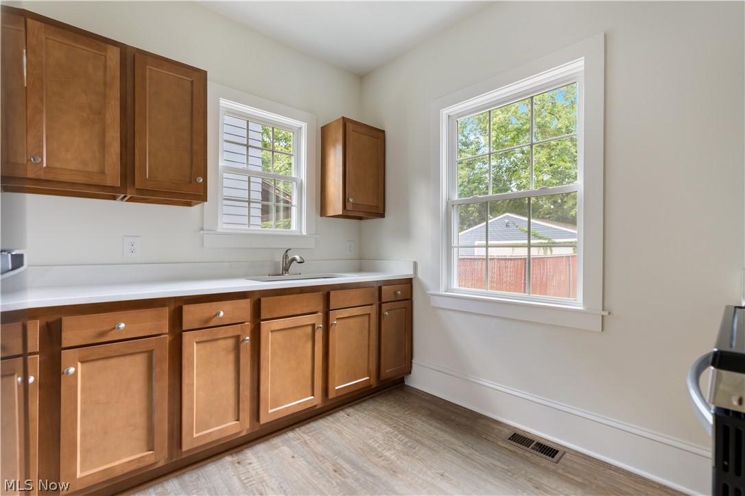 156 E Mapledale Avenue Akron OH 44301