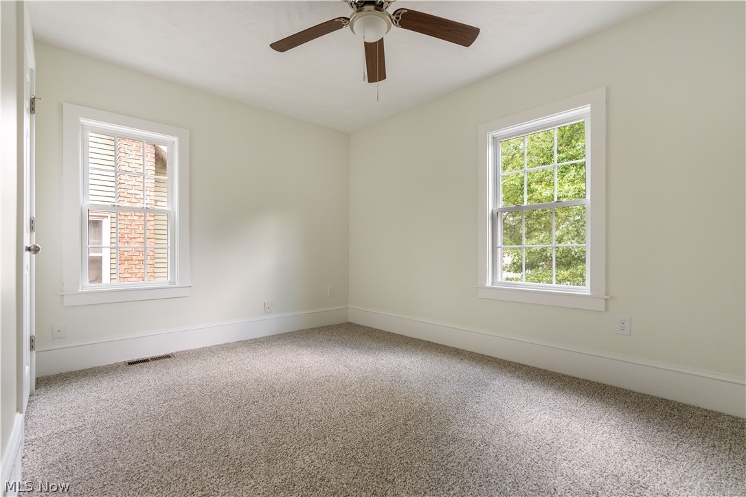 156 E Mapledale Avenue Akron OH 44301