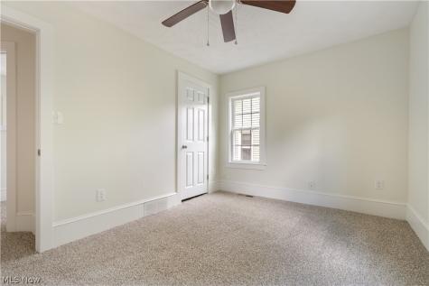 156 E Mapledale Avenue Akron OH 44301