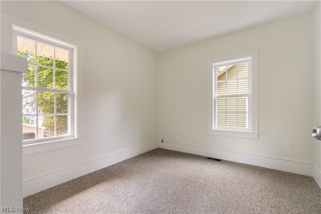 156 E Mapledale Avenue Akron OH 44301