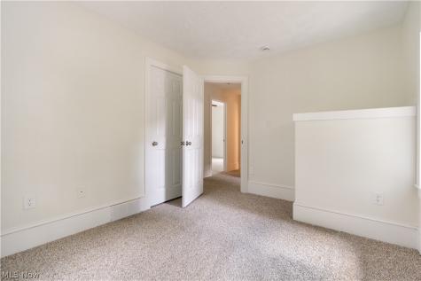 156 E Mapledale Avenue Akron OH 44301