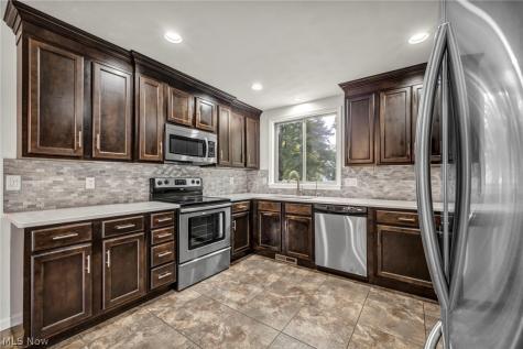 18446 Drake Road Strongsville OH 44136
