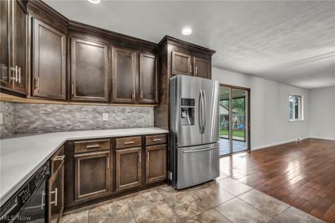 18446 Drake Road Strongsville OH 44136