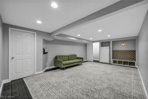 18446 Drake Road Strongsville OH 44136