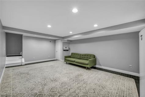 18446 Drake Road Strongsville OH 44136