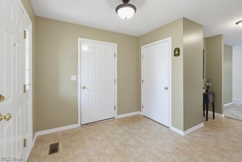 16821 Hinsdale Court Middleburg Heights OH 44130