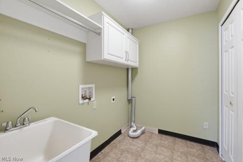 16821 Hinsdale Court Middleburg Heights OH 44130