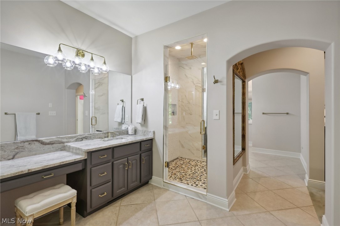 2202 Charles Lane Akron OH 44333