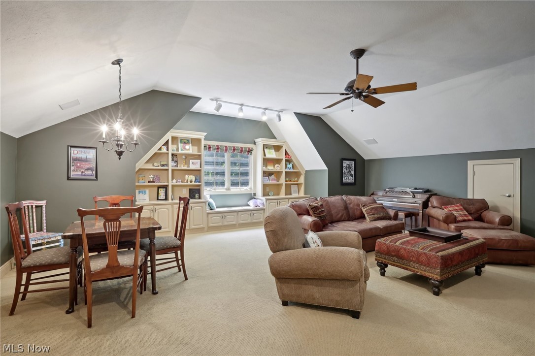 2202 Charles Lane Akron OH 44333