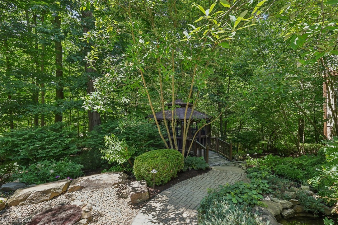 2202 Charles Lane Akron OH 44333
