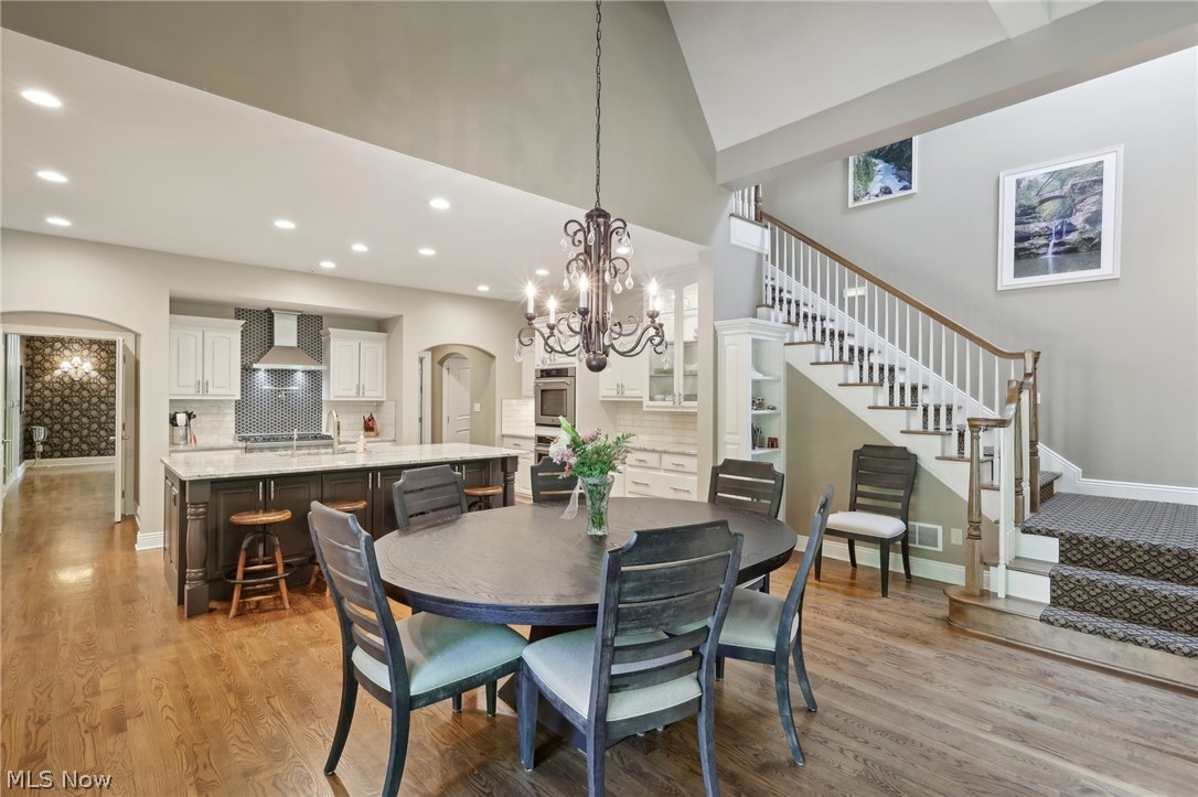 2202 Charles Lane Akron OH 44333
