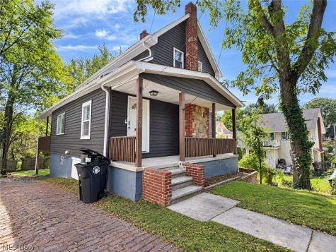 286 Alhambra Way Akron OH 44302