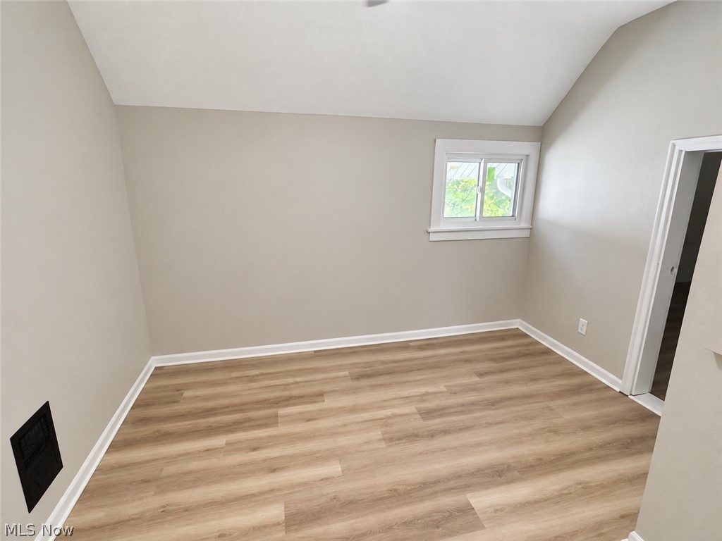 286 Alhambra Way Akron OH 44302