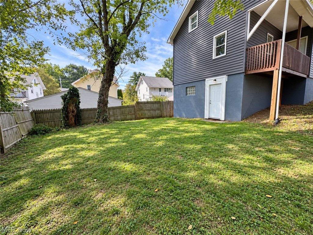286 Alhambra Way Akron OH 44302