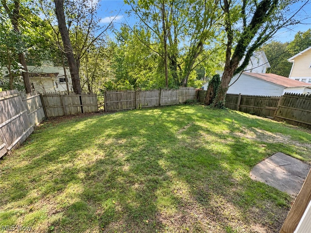 286 Alhambra Way Akron OH 44302