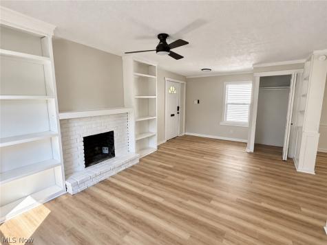 286 Alhambra Way Akron OH 44302