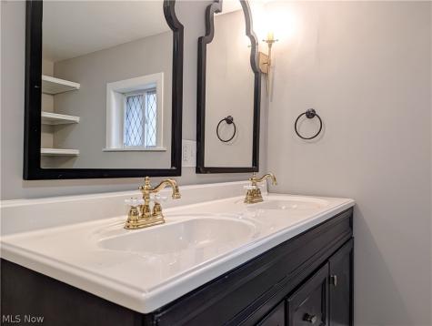 43 E Linwood Avenue Akron OH 44301