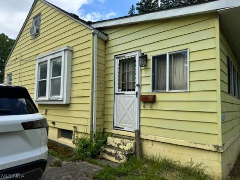 1315 Crumrine Street Youngstown OH 44505