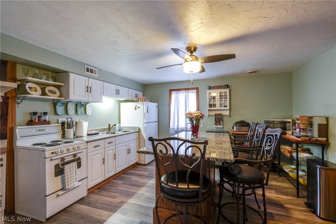 2034 State Street NE Canton OH 44721