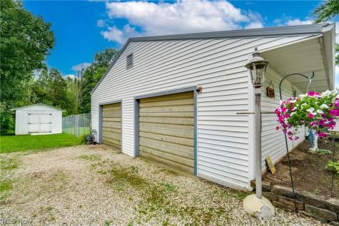 2034 State Street NE Canton OH 44721
