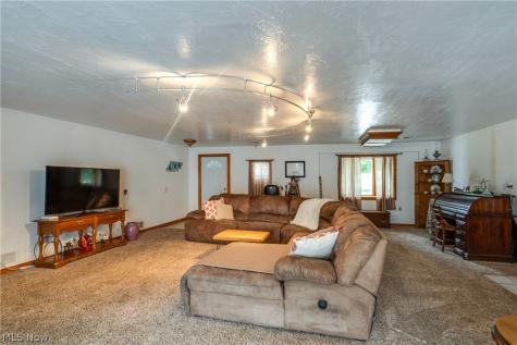 2034 State Street NE Canton OH 44721