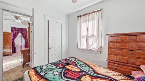 264 Valley Drive Youngstown OH 44505