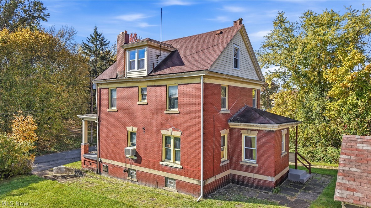 264 Valley Drive Youngstown OH 44505