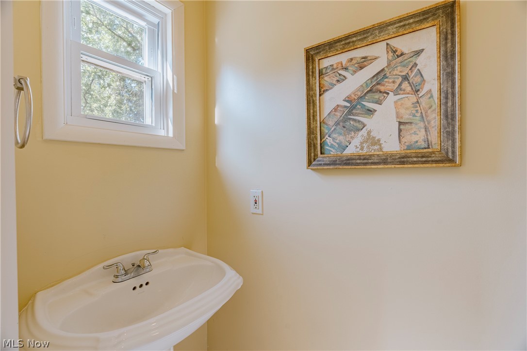 3078 Scarborough Road Cleveland Heights OH 44118