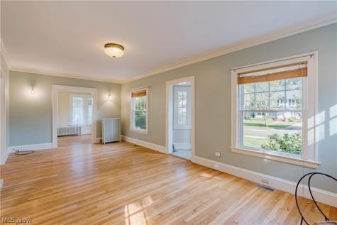 3078 Scarborough Road Cleveland Heights OH 44118