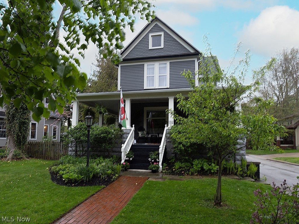 132 South Franklin Street Chagrin Falls OH 44022