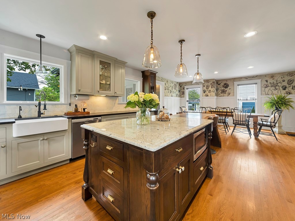 132 South Franklin Street Chagrin Falls OH 44022