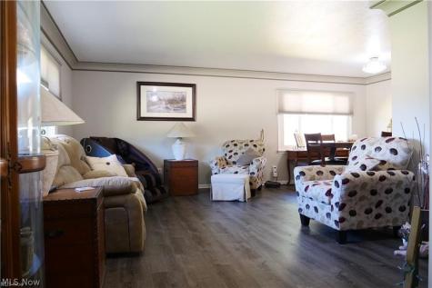 5981 Northview Drive Seven Hills OH 44131