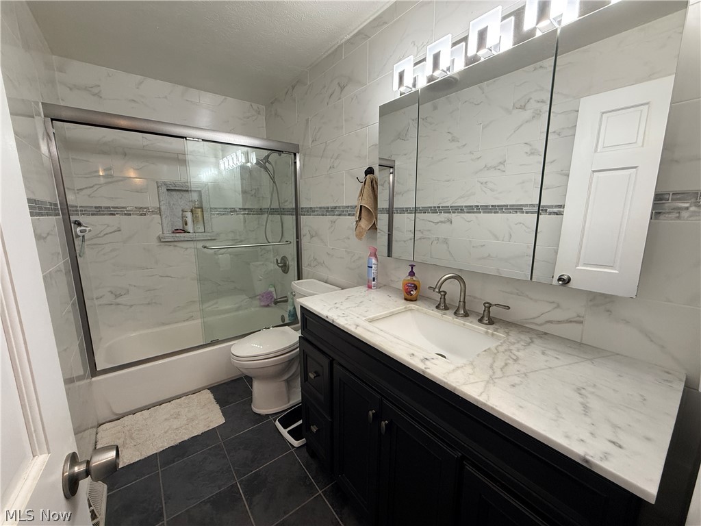 5981 Northview Drive Seven Hills OH 44131