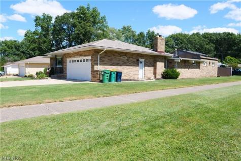 5981 Northview Drive Seven Hills OH 44131