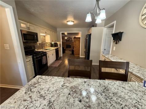 5981 Northview Drive Seven Hills OH 44131