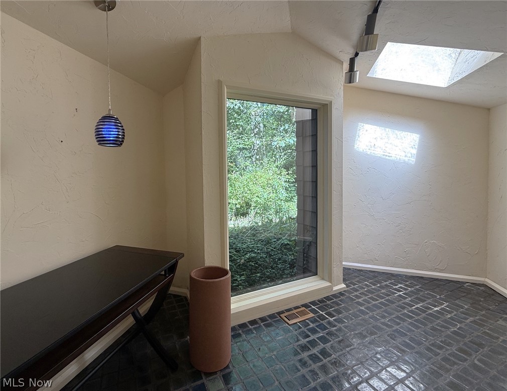 9657 Kim Drive Chesterland OH 44026