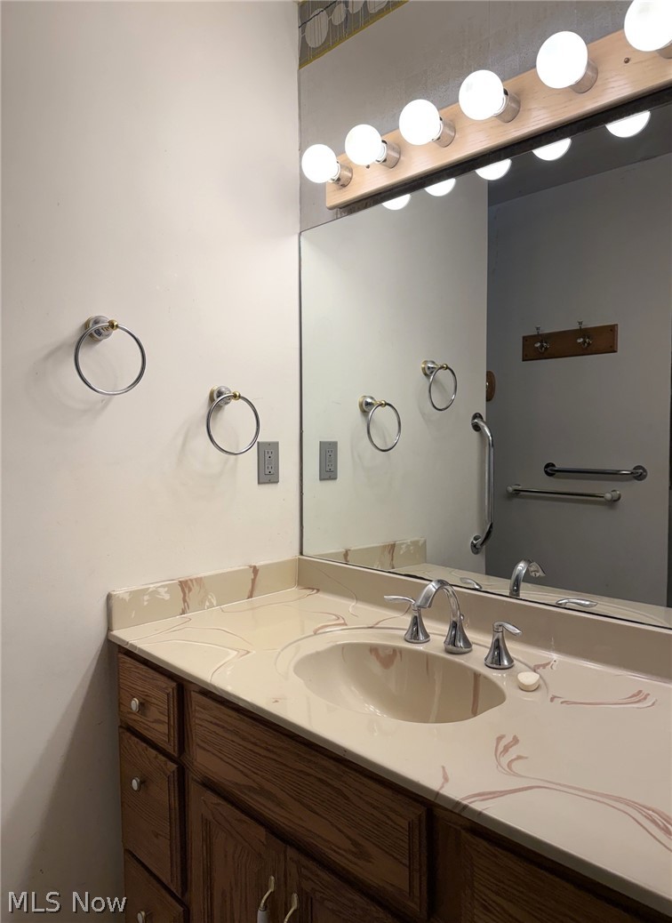 9657 Kim Drive Chesterland OH 44026