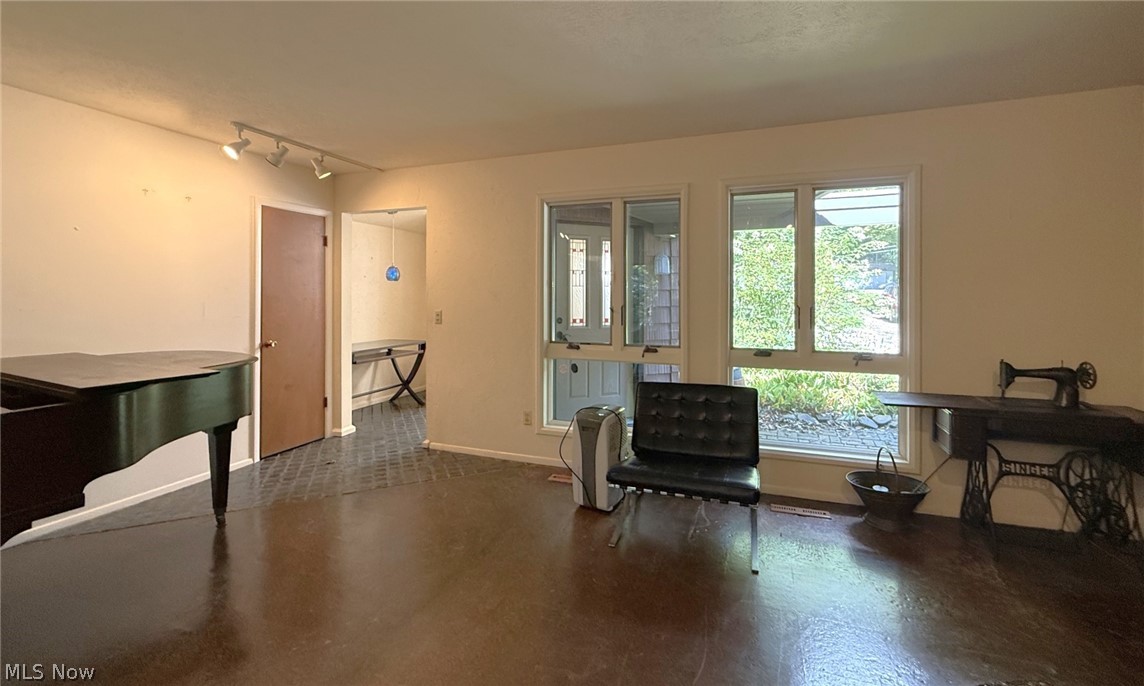 9657 Kim Drive Chesterland OH 44026