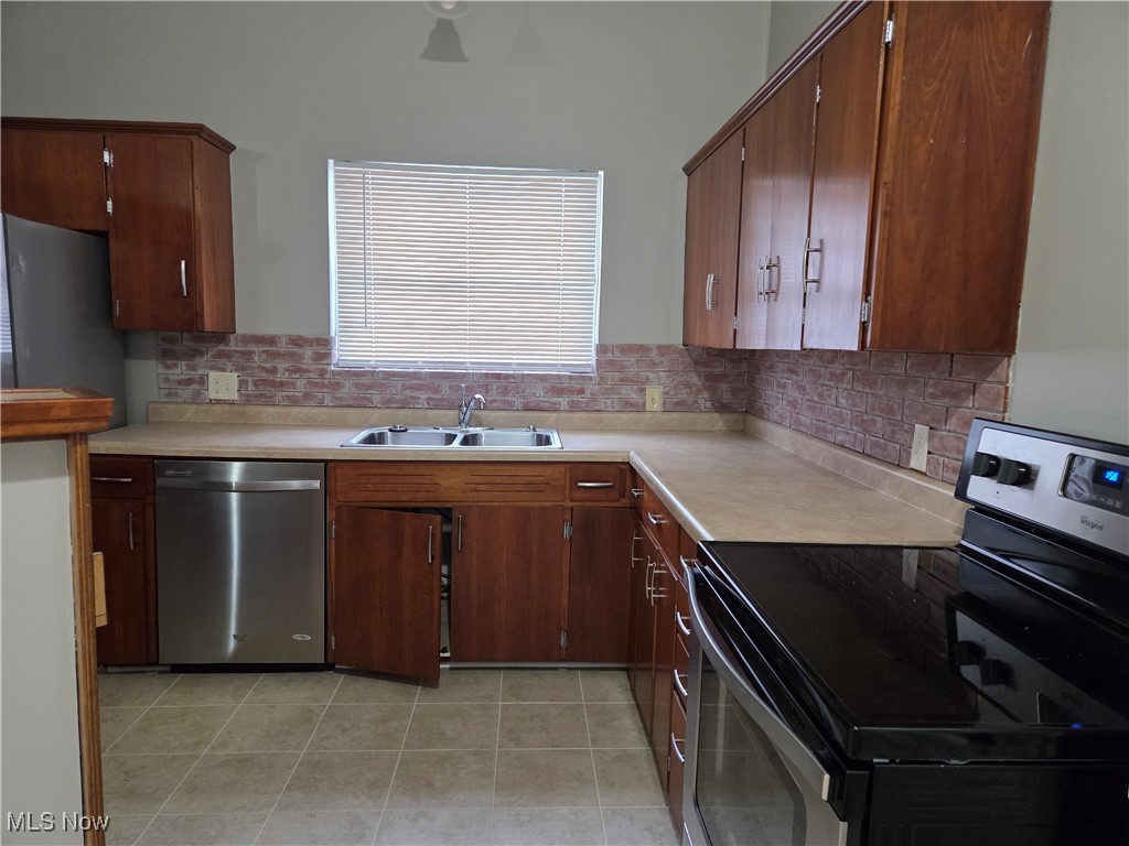 1373 Military Road Zanesville OH 43701