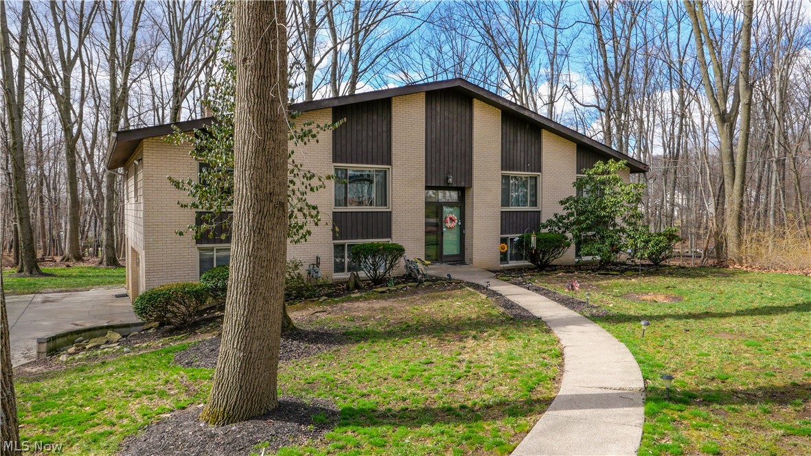 447 Spring Grove Drive Tallmadge OH 44278