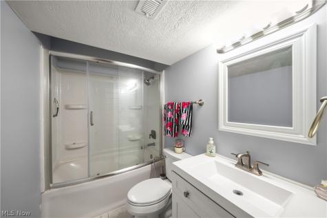 447 Spring Grove Drive Tallmadge OH 44278