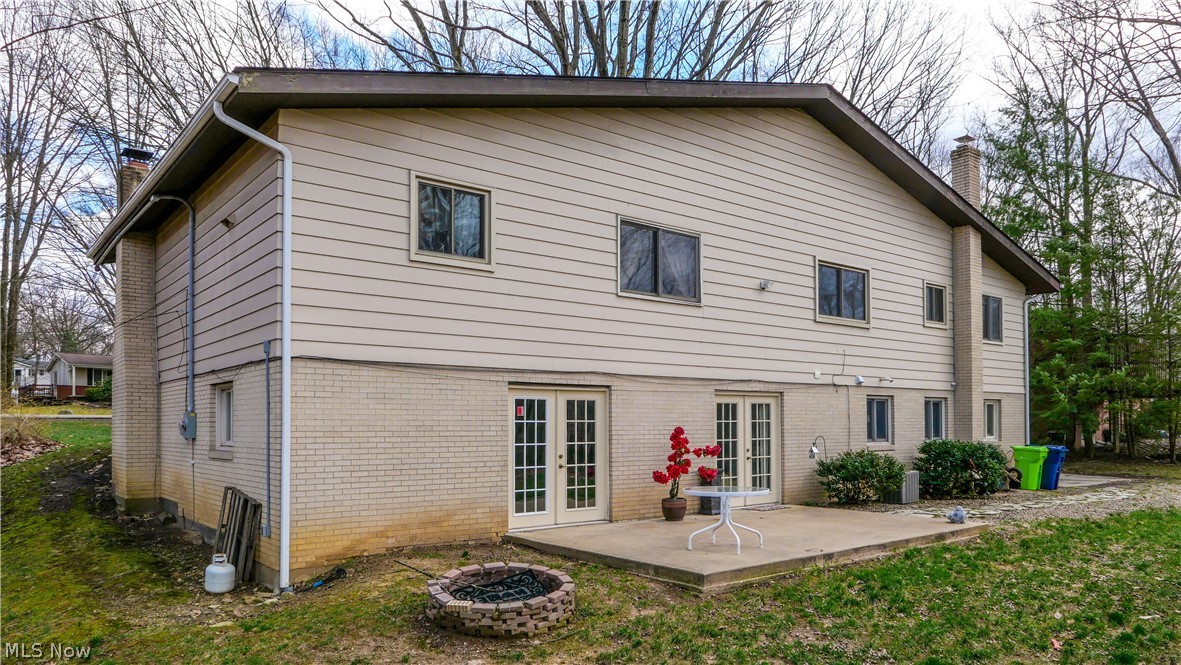 447 Spring Grove Drive Tallmadge OH 44278